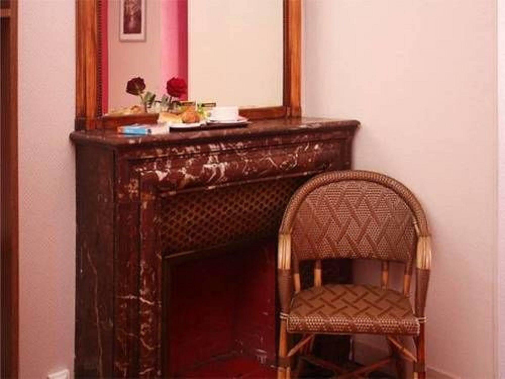 Hotel Baudin Paris Bagian luar foto